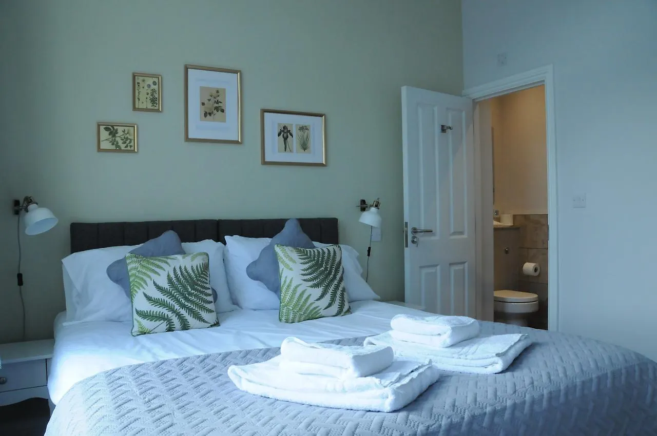 Inn The Milford Arms Hotel Hounslow